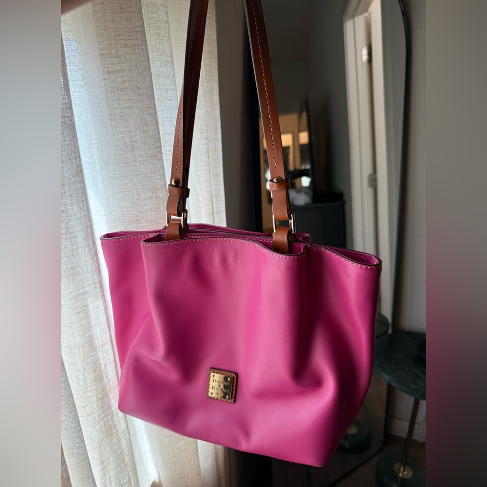 Dooney & Bourke Small Flynn Leather Tote Purse